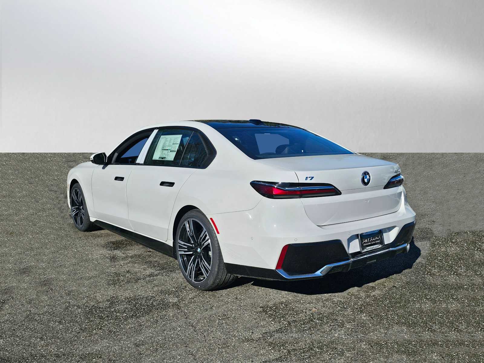 Used 2024 BMW i7 xDrive60 image 5