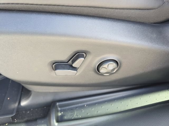 New 2026 Chrysler Voyager LX FWD image 26