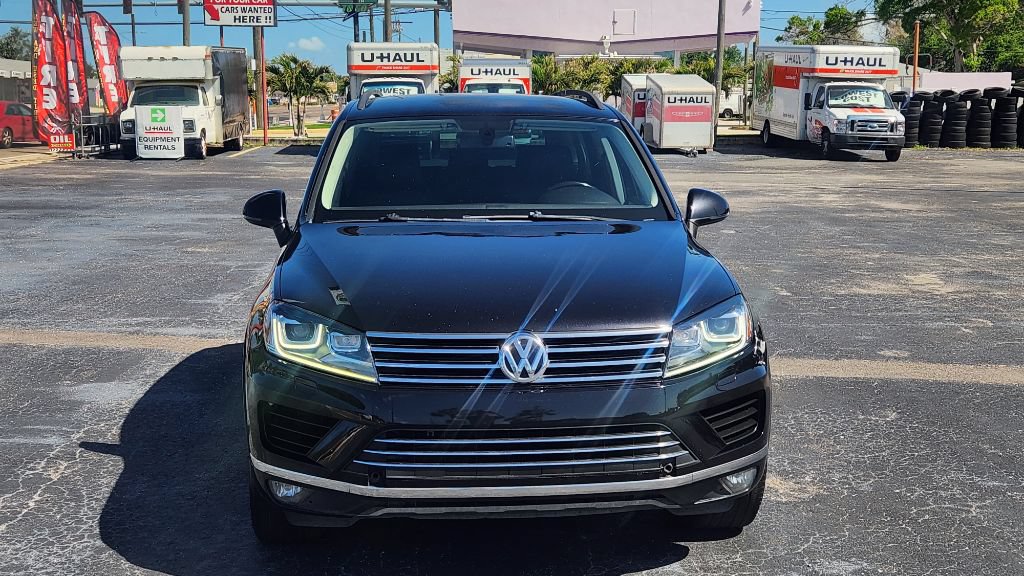 Used 2015 Volkswagen Touareg Sport AWD/4WD image 9