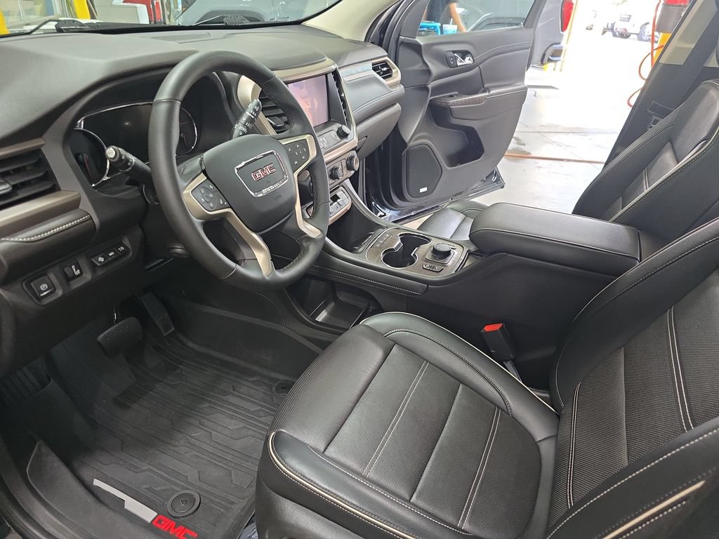 Certified 2023 GMC Acadia Denali w/ Black Diamond Edition AWD/4WD image 19