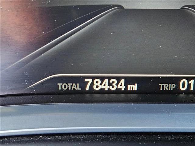 Used 2017 BMW 740i xDrive image 10