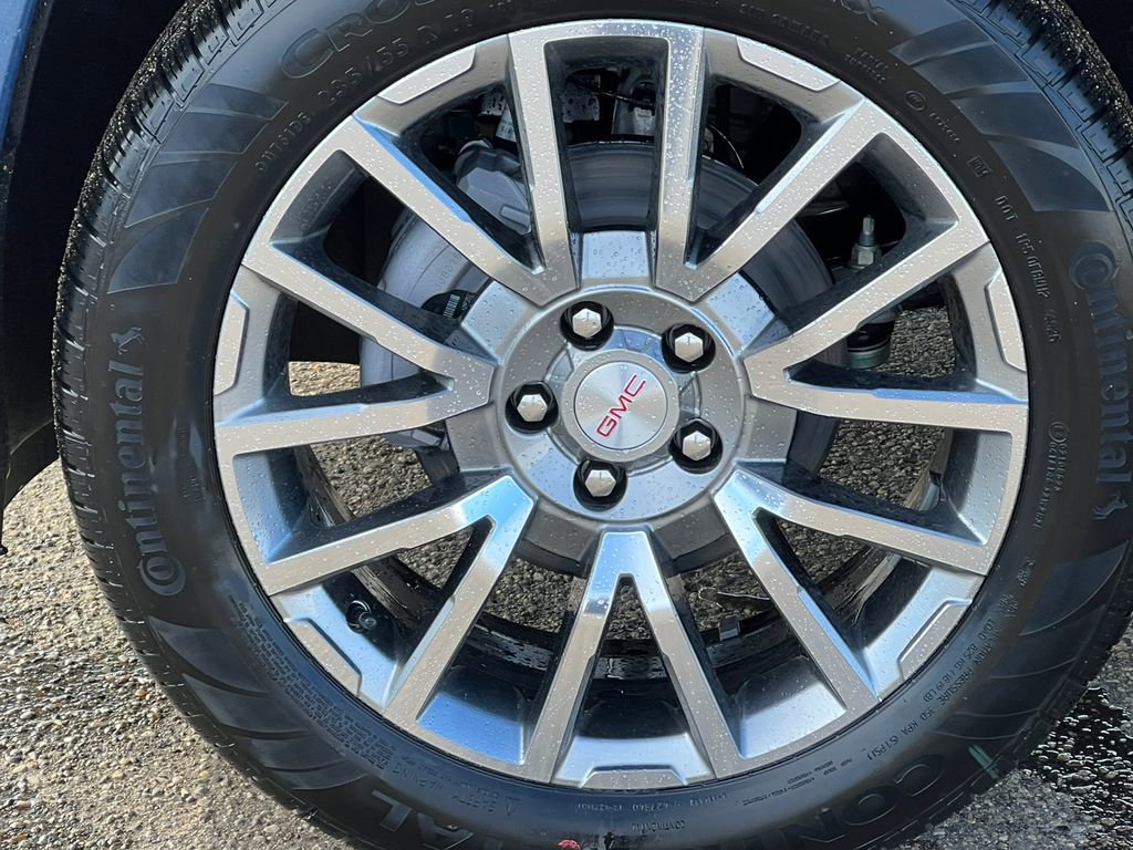 New 2026 GMC Terrain Denali w/ LPO, Floor Liner Package image 6