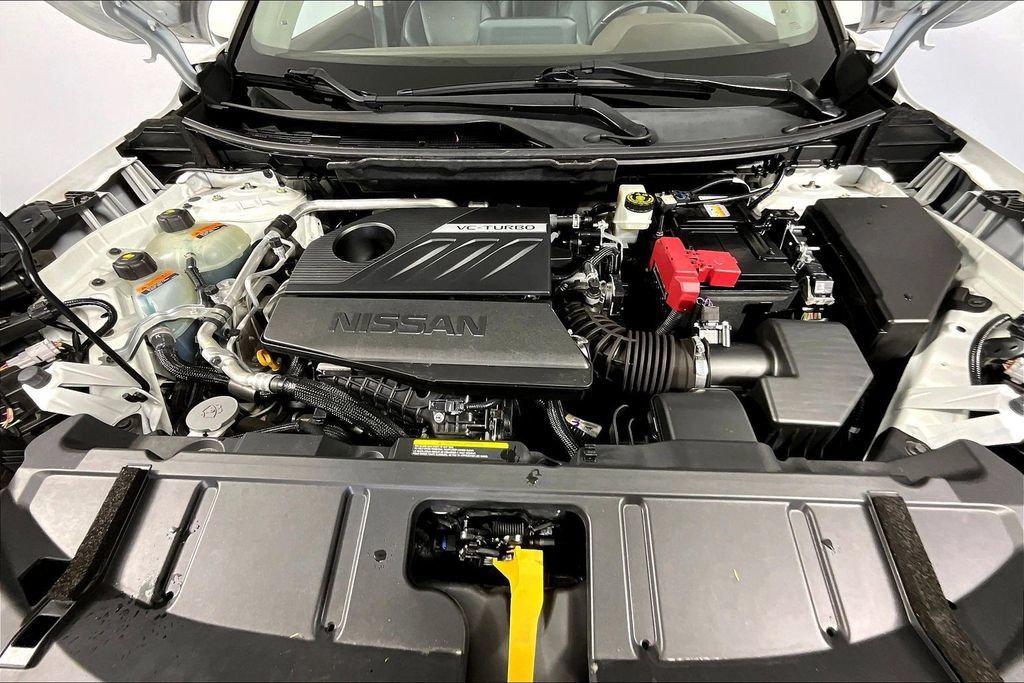 Used 2023 Nissan Rogue Platinum FWD image 9