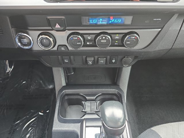 Used 2021 Toyota Tacoma TRD Sport AWD/4WD image 25