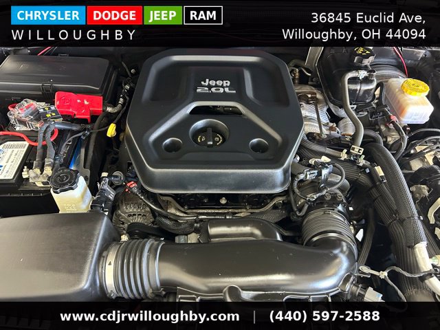Used 2020 Jeep Wrangler Unlimited Sahara w/ Dual Top Group AWD/4WD image 9