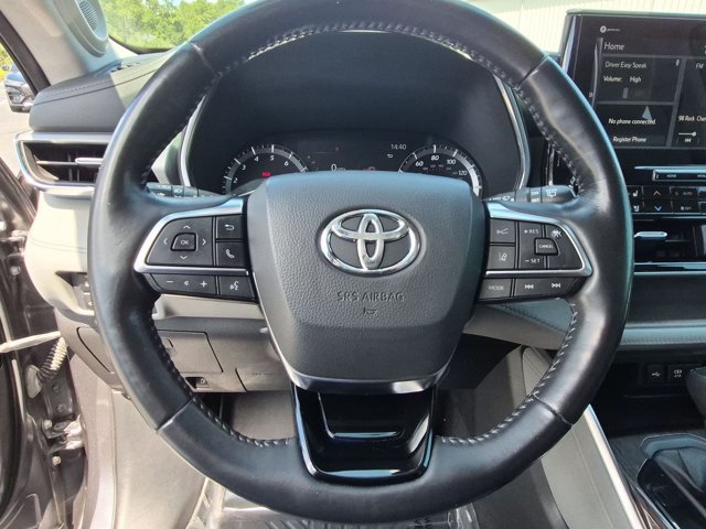 Used 2021 Toyota Highlander Platinum FWD image 30