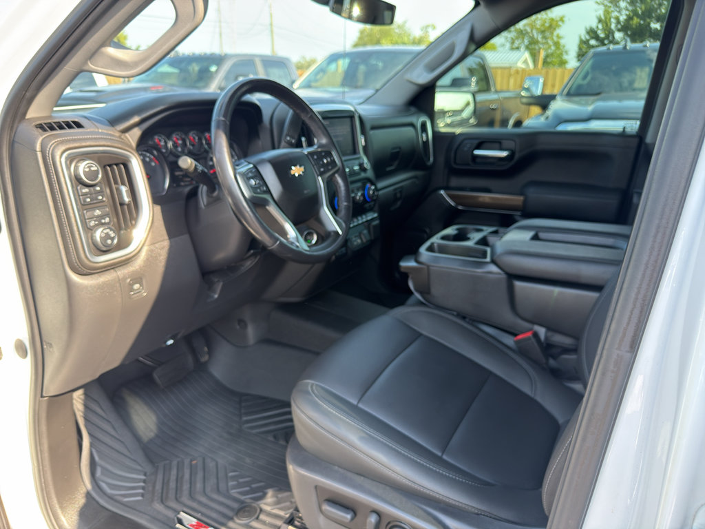 Used 2022 Chevrolet Silverado 1500 LT AWD/4WD image 10