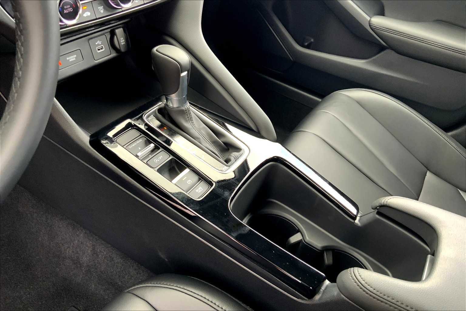 New 2025 Acura Integra FWD image 11