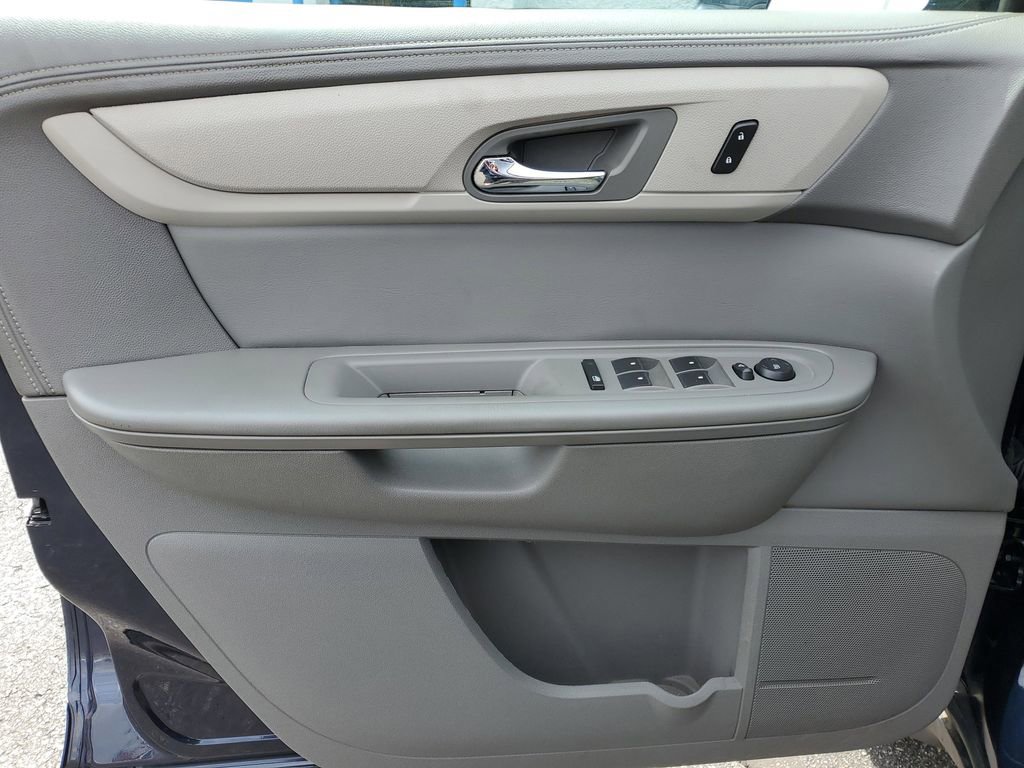 Used 2016 Chevrolet Traverse LT w/ Style and Technology Package AWD/4WD image 19