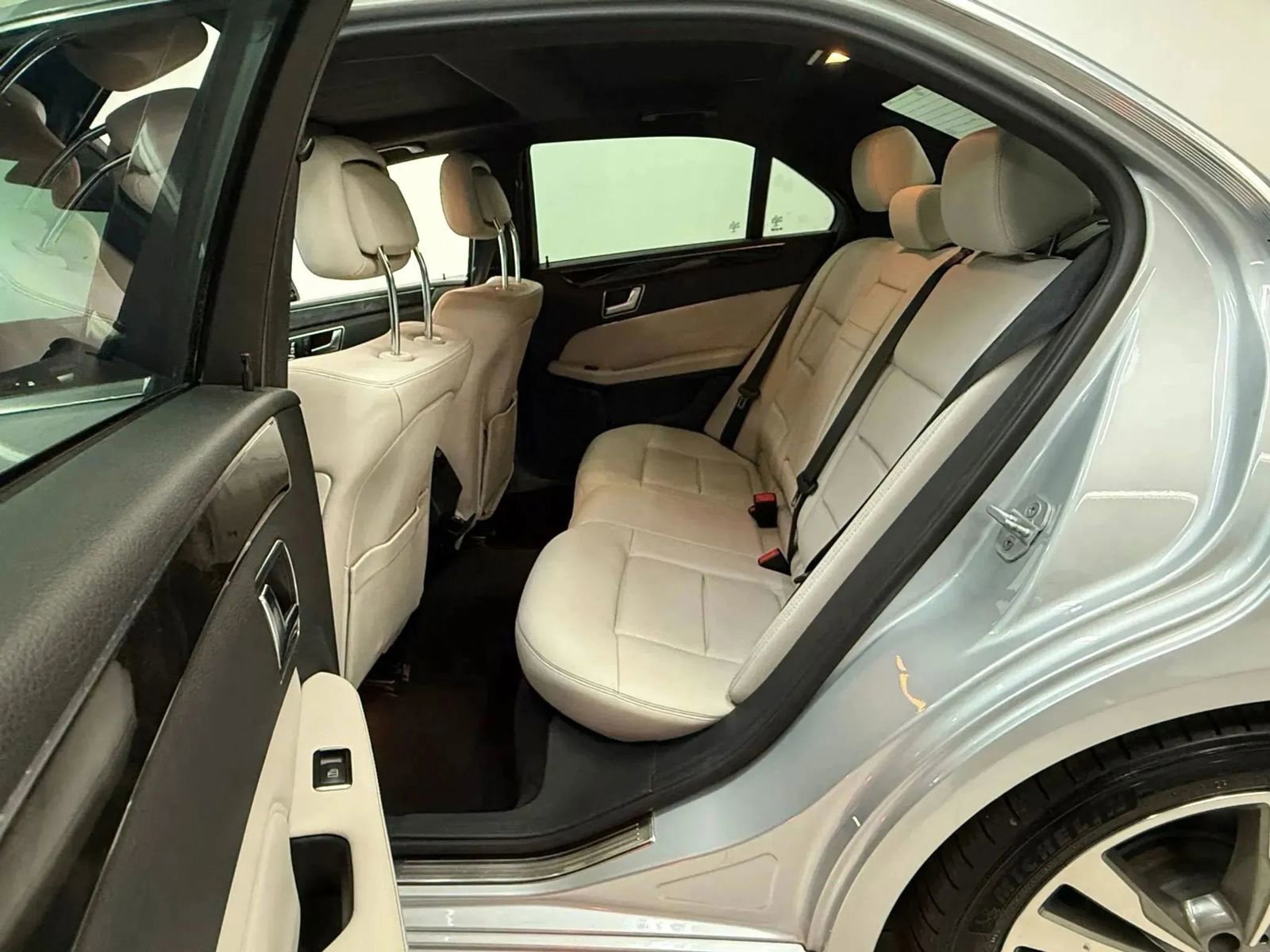 Used 2016 Mercedes-Benz E 350 Sedan w/ Premium Package image 20