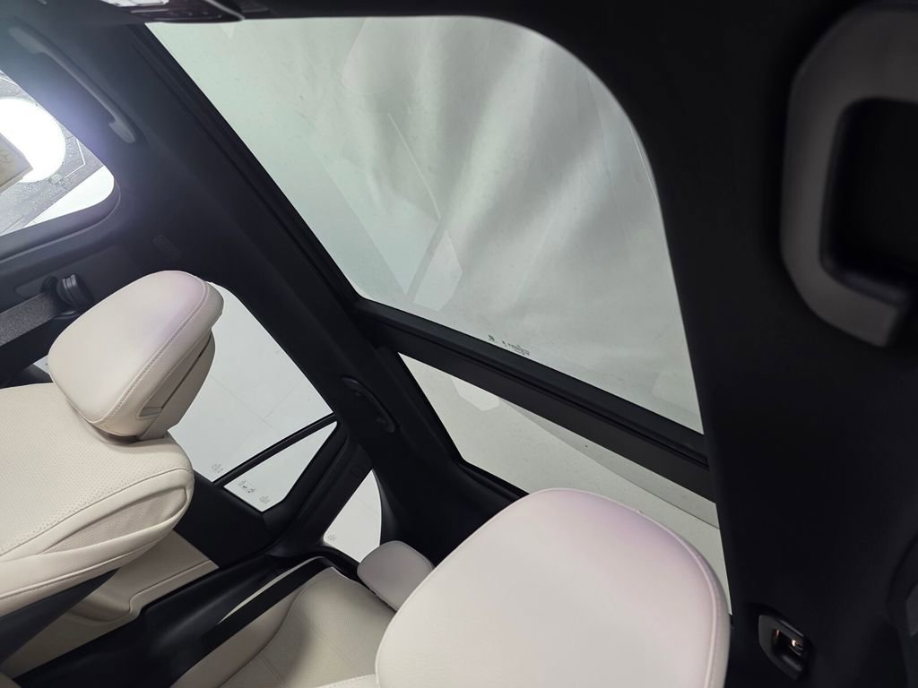 New 2026 Mercedes-Benz GLC 300 image 9