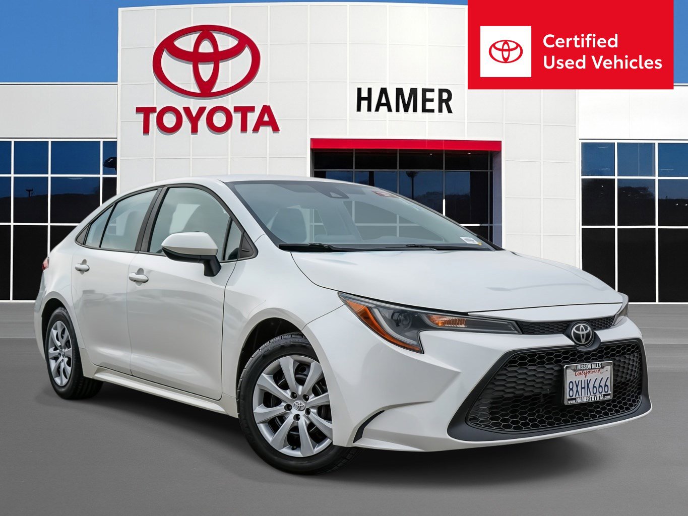 Certified 2021 Toyota Corolla LE image 1