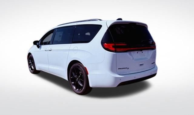 New 2026 Chrysler Pacifica Limited w/ S Appearance Package image 4