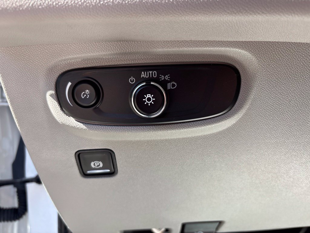 Used 2023 GMC Terrain SLE w/ Driver Convenience Package AWD/4WD image 22
