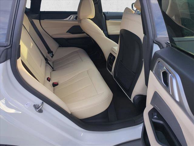 Used 2023 BMW i4 eDrive40 image 21