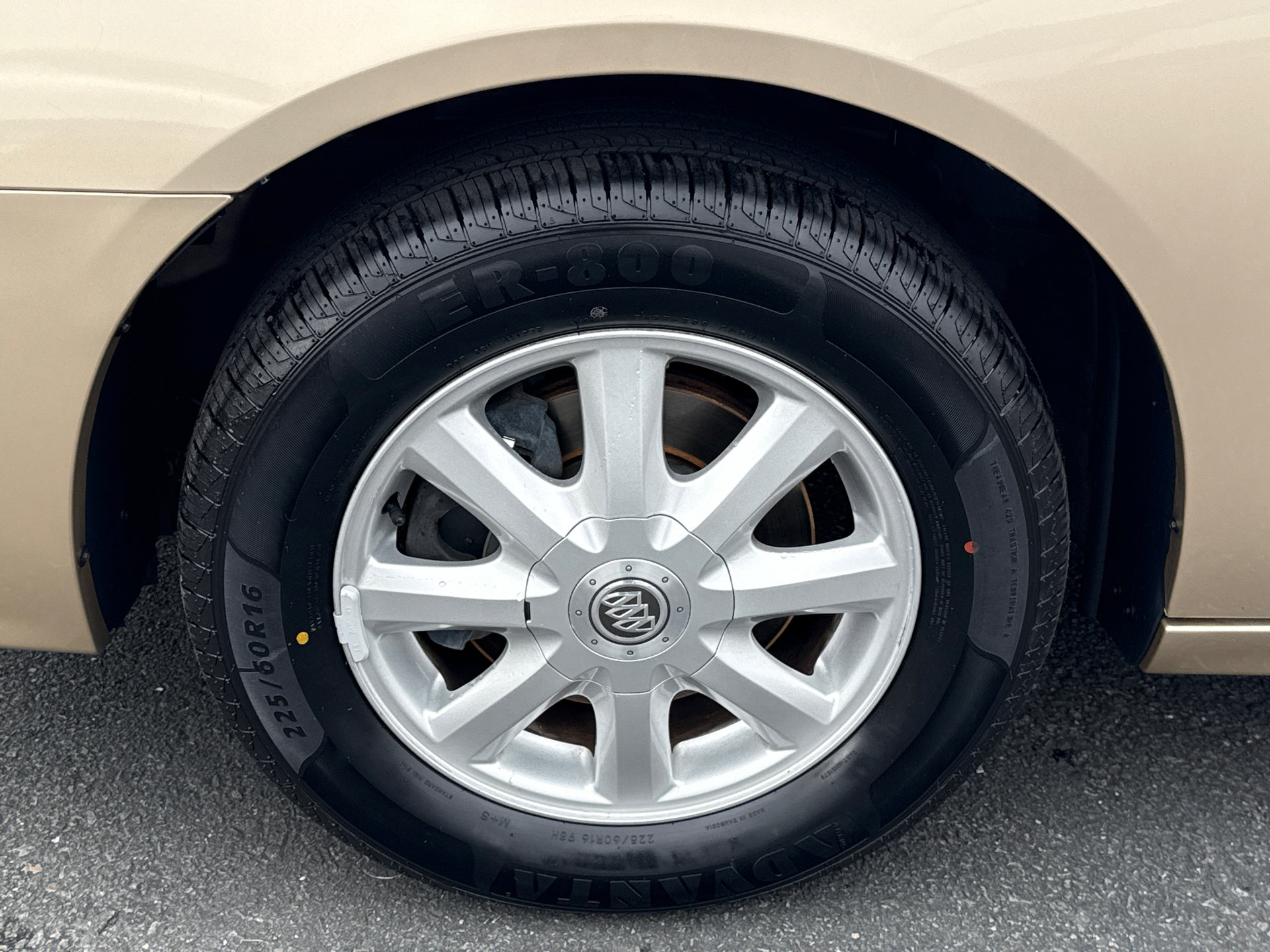 Used 2005 Buick LaCrosse CXL w/ Gold Convenience Package image 5