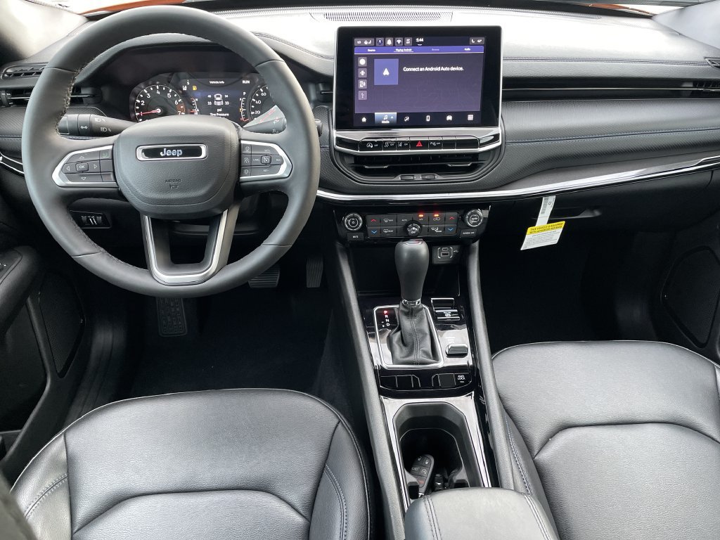 Used 2026 Jeep Compass Limited AWD/4WD image 15