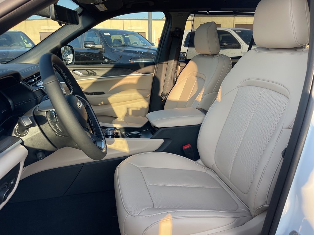 New 2025 Jeep Grand Cherokee L Limited w/ Luxury Tech Group II image 16