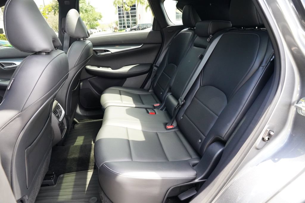 Used 2023 INFINITI QX50 Sport image 16