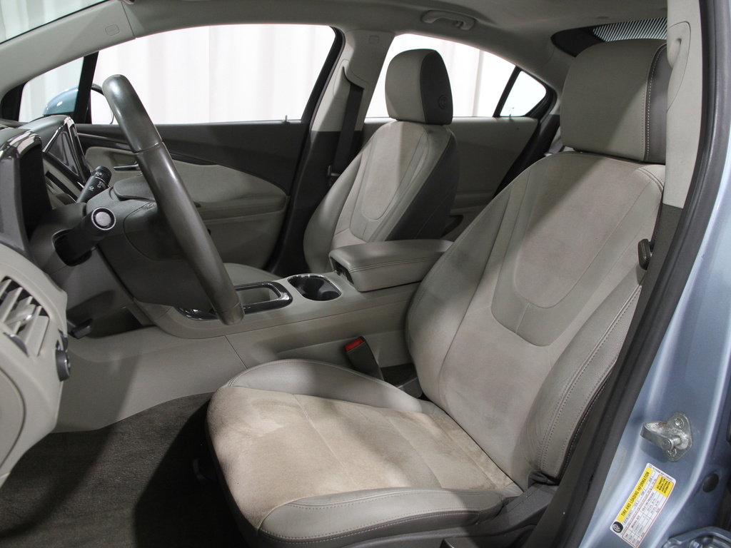 Used 2015 Chevrolet Volt Premium w/ Premium Trim Package image 6