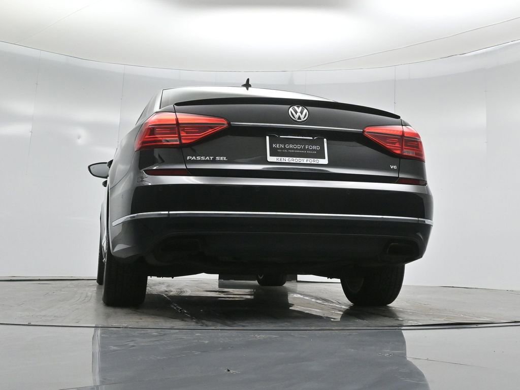 Used 2016 Volkswagen Passat 3.6 SEL Premium image 47