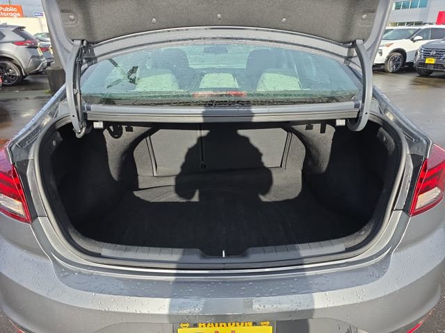Used 2019 Hyundai Elantra SE image 16