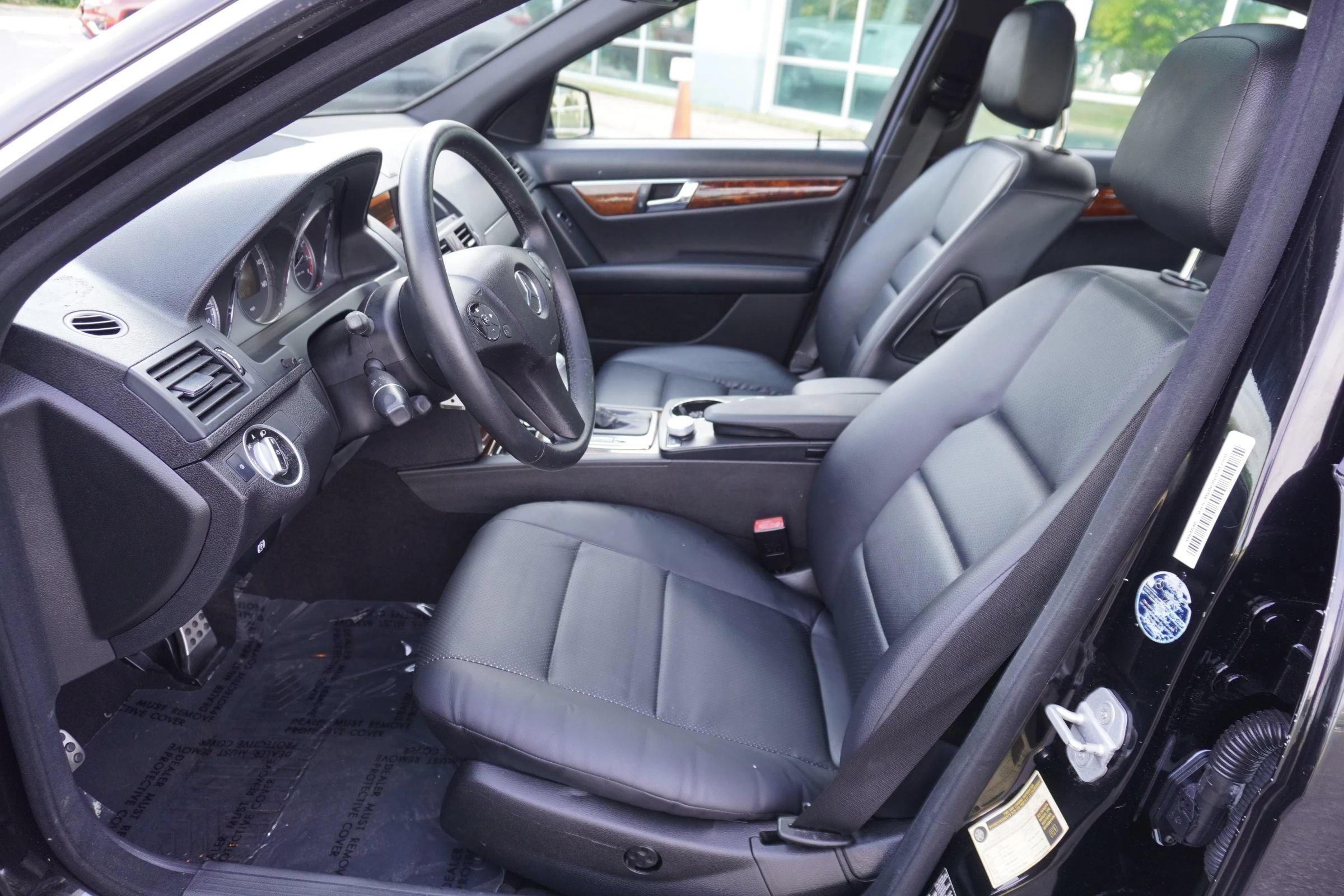 Used 2011 Mercedes-Benz C 300 Sedan image 9
