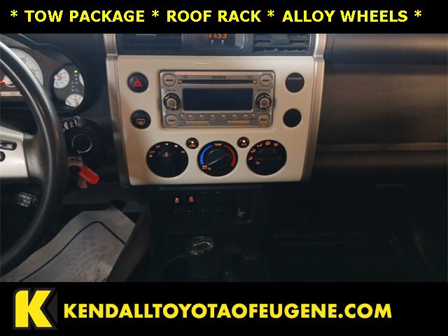 Used 2013 Toyota FJ Cruiser 4WD image 17