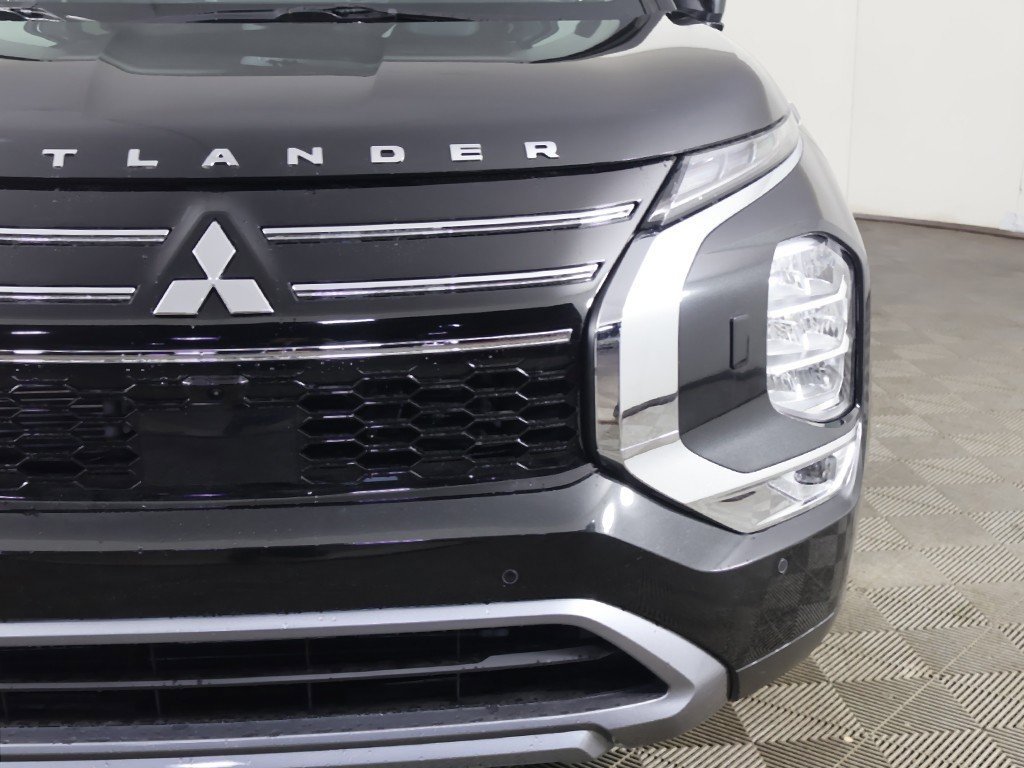 New 2026 Mitsubishi Outlander SE image 17