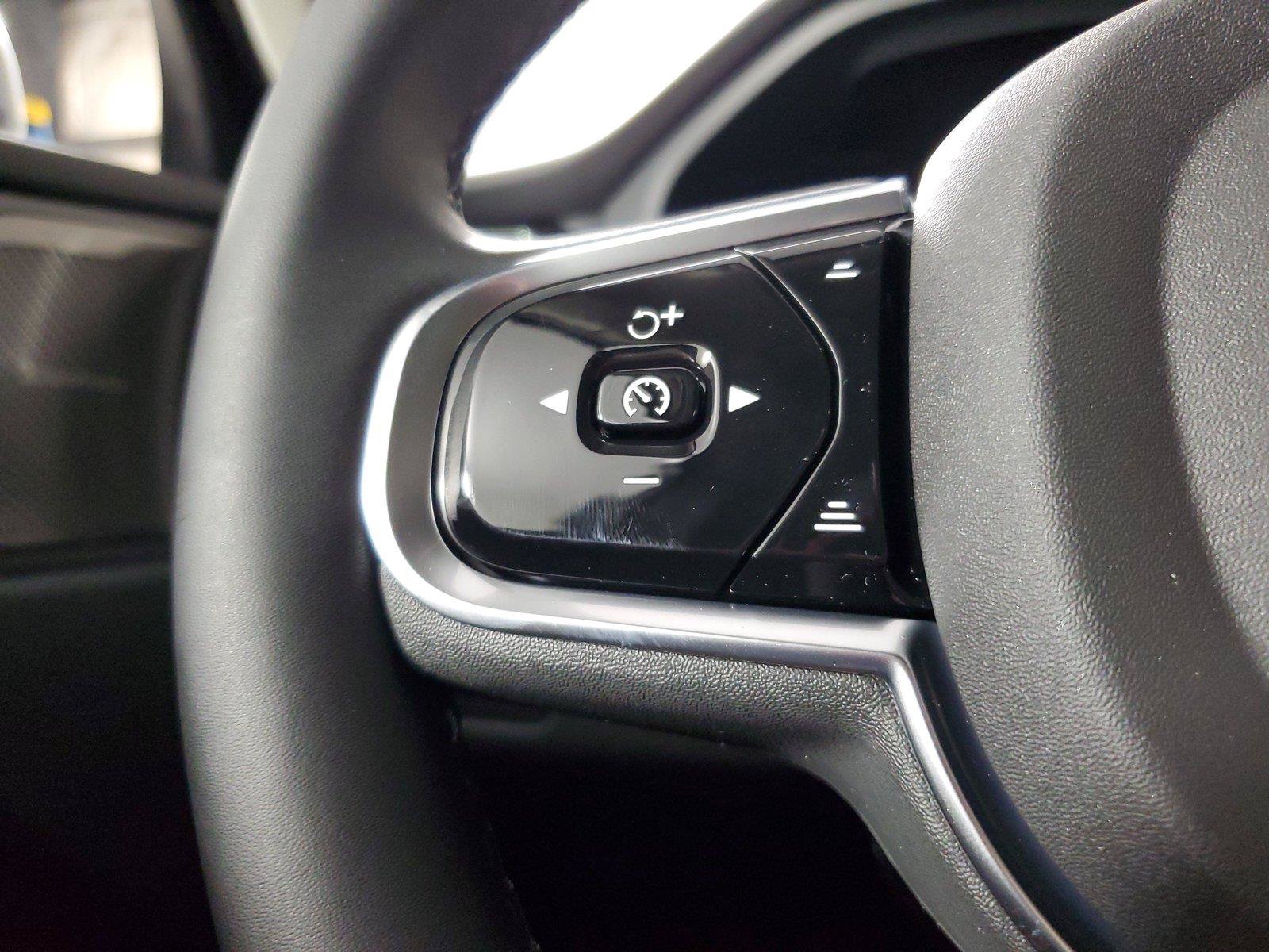 New 2027 Volvo XC60 B5 Plus AWD/4WD image 25