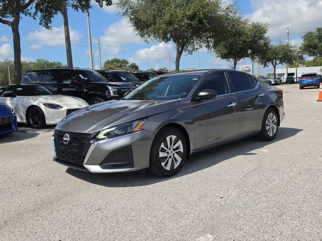 Certified 2025 Nissan Altima 2.5 S FWD image 4