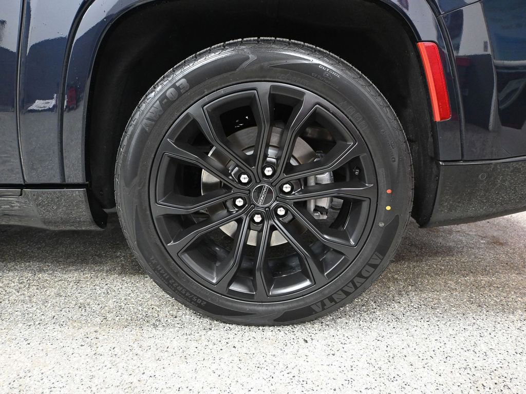 Used 2024 Jeep Grand Wagoneer L Series II w/ Quick Order Packagew 28T image 15