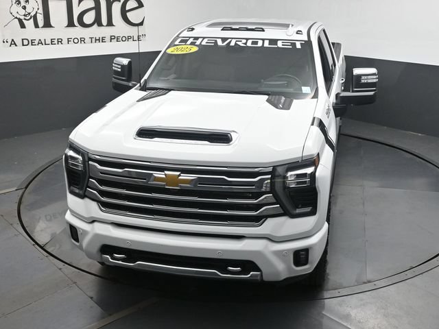 Used 2025 Chevrolet Silverado 2500 High Country w/ High Country Premium Package AWD/4WD image 43