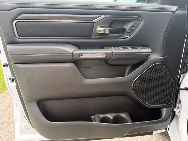 New 2026 RAM 1500 Laramie AWD/4WD image 11