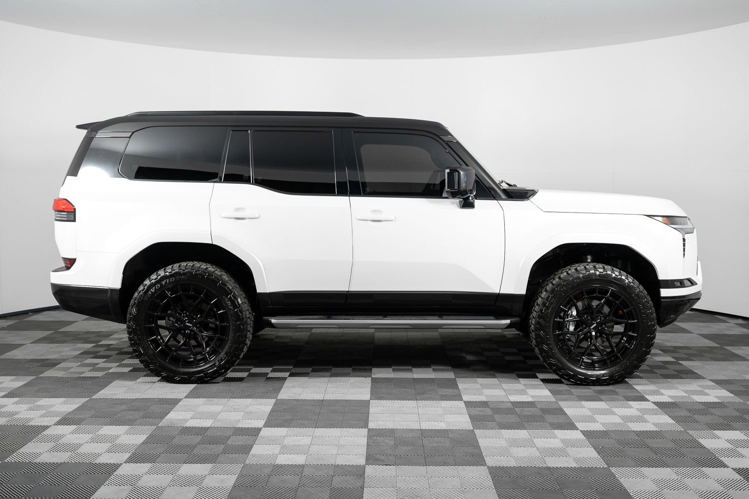 Used 2026 Lexus GX 550 w/ Accessory Package (2T) image 9