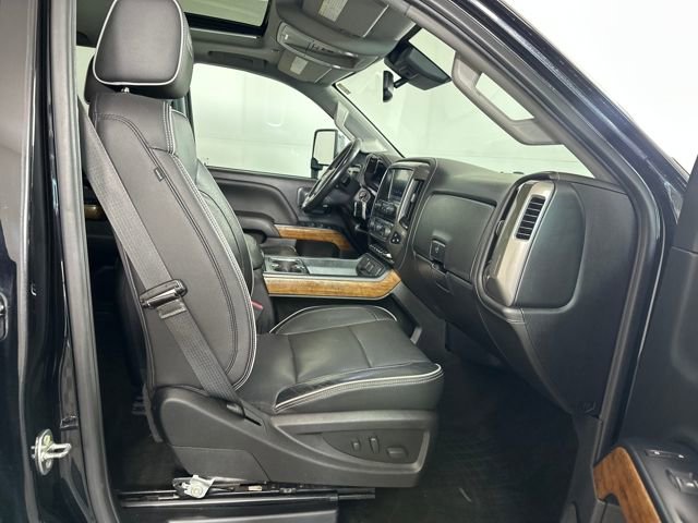 Used 2018 Chevrolet Silverado 2500 High Country w/ Duramax Plus Package image 47