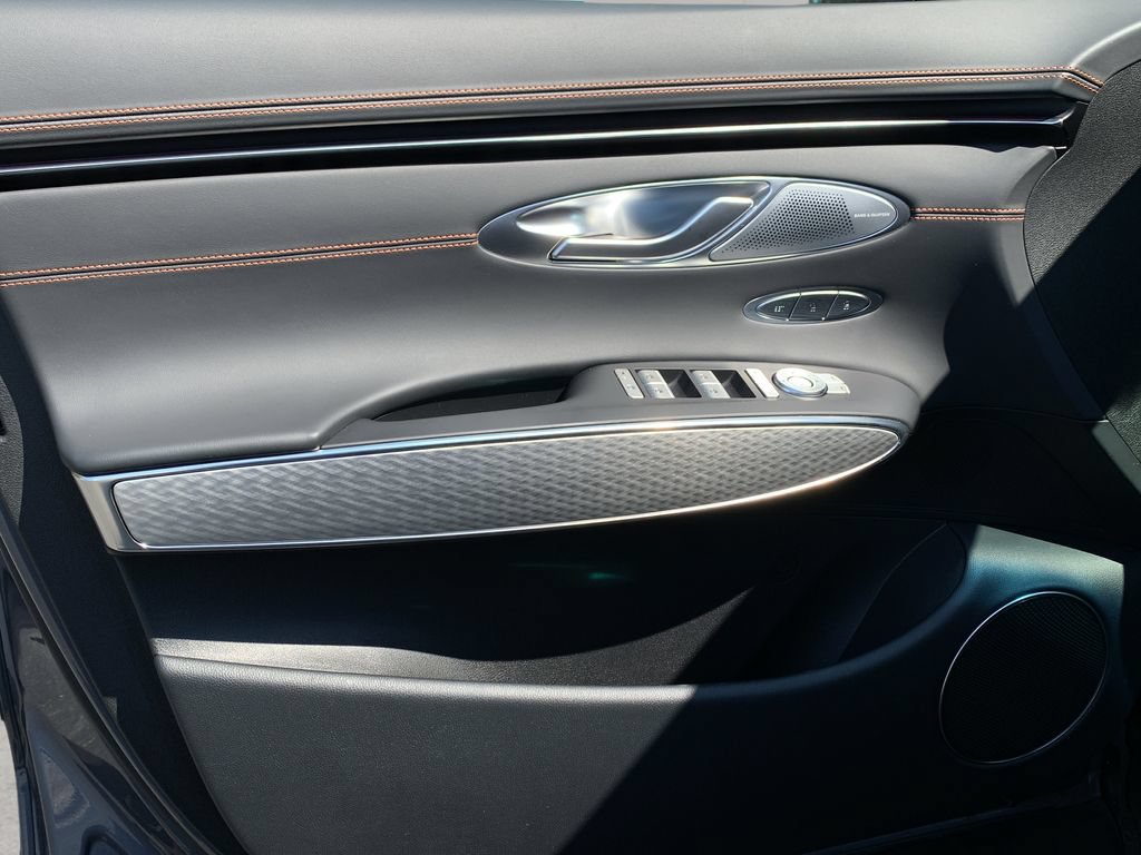 Certified 2026 Genesis GV70 2.5T Sport Prestige AWD/4WD image 11