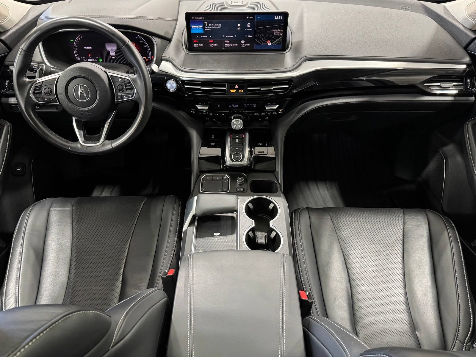 Used 2023 Acura MDX w/ Technology Package AWD/4WD image 2