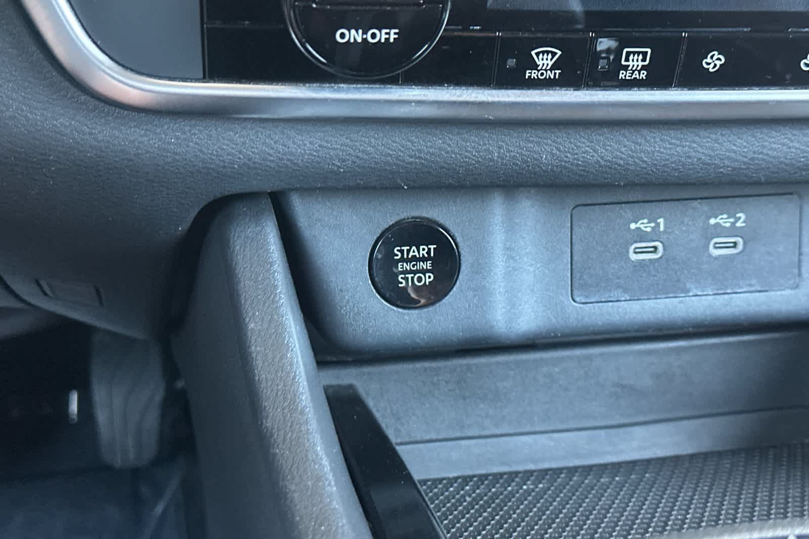 Used 2024 Nissan Rogue SV AWD/4WD image 22