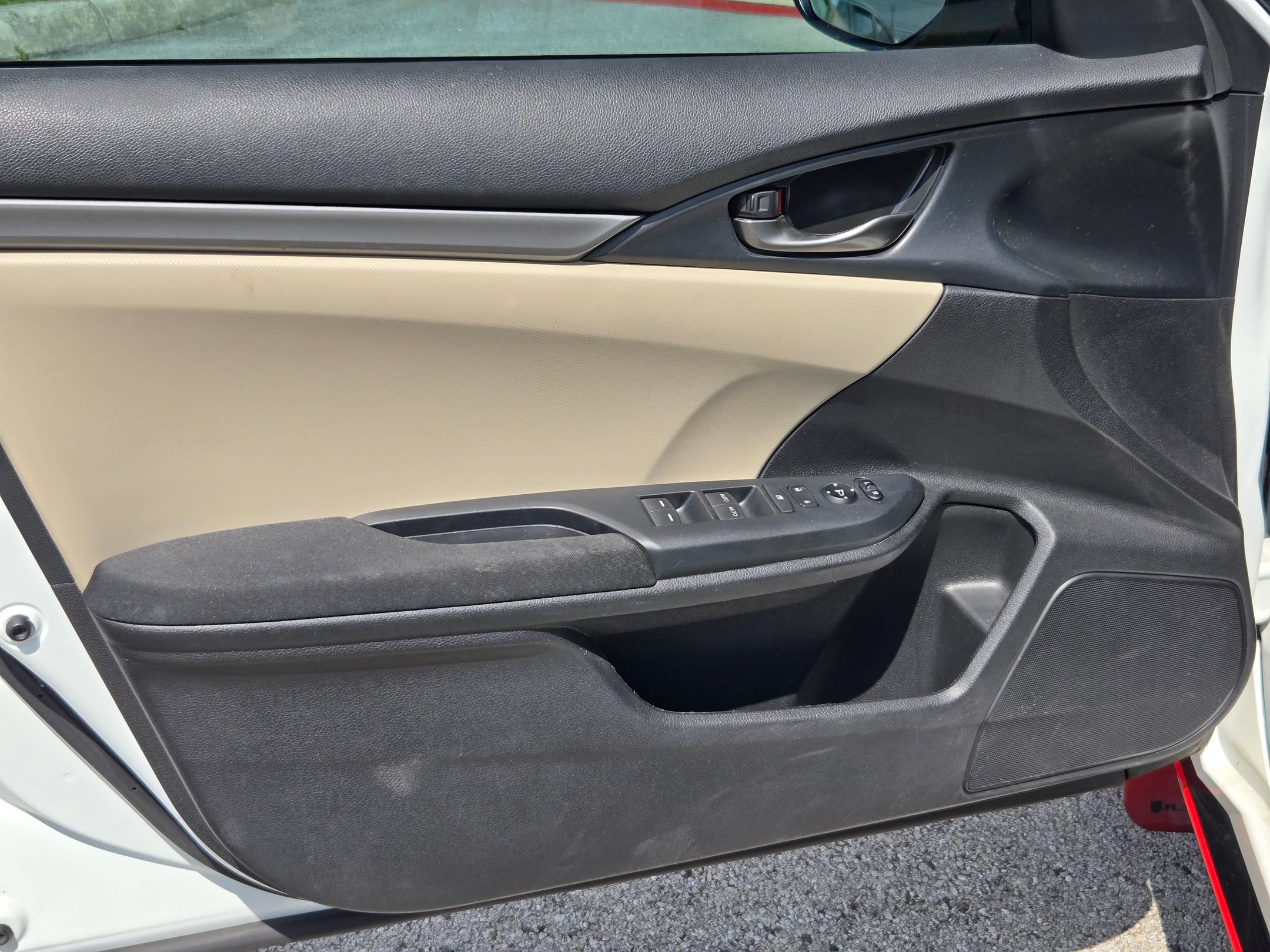 Used 2018 Honda Civic Sport image 10