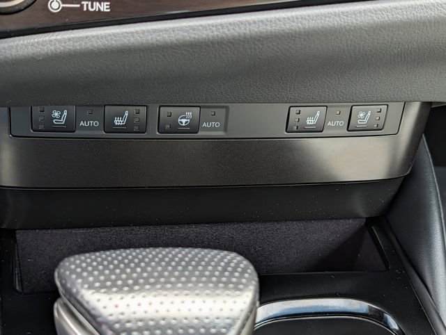 Used 2023 Lexus ES 300h F Sport image 17