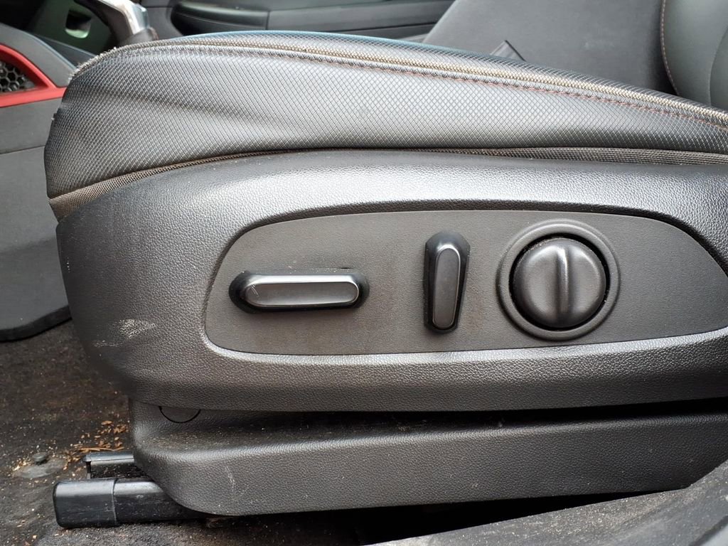 Certified 2021 Chevrolet TrailBlazer RS w/ Technology Package image 18