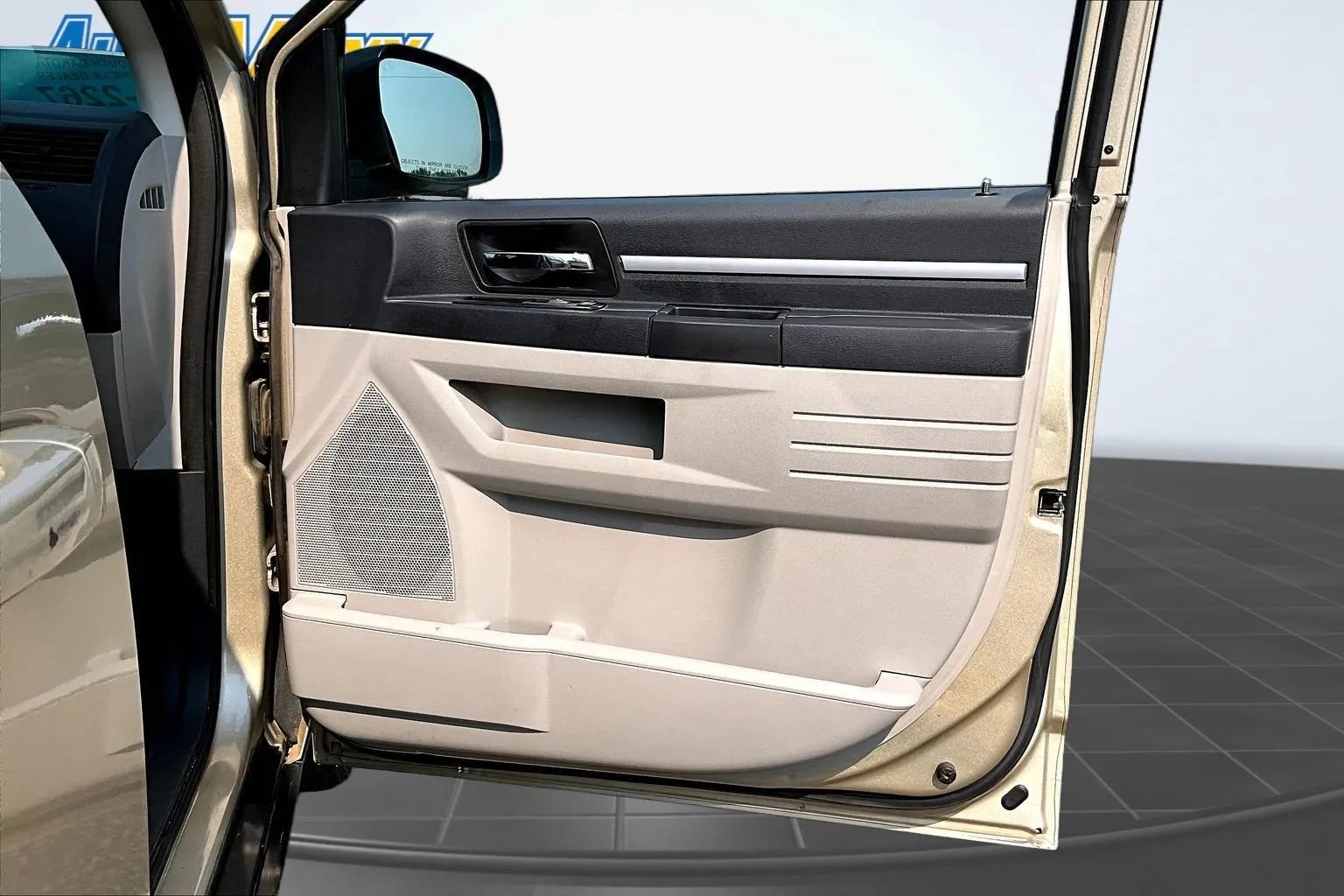 Used 2010 Dodge Grand Caravan Hero w/ Popular Equipment Group FWD image 23