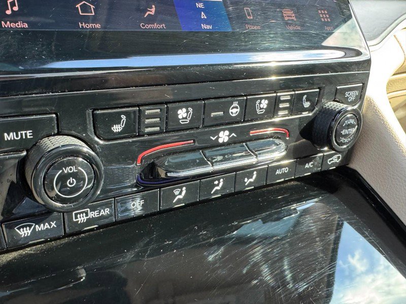 Used 2021 Jeep Grand Cherokee L Limited w/ Luxury Tech Group II image 23