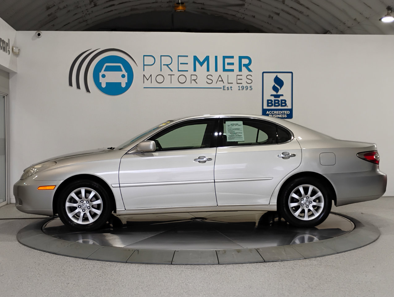 Used 2004 Lexus ES 330 image 2