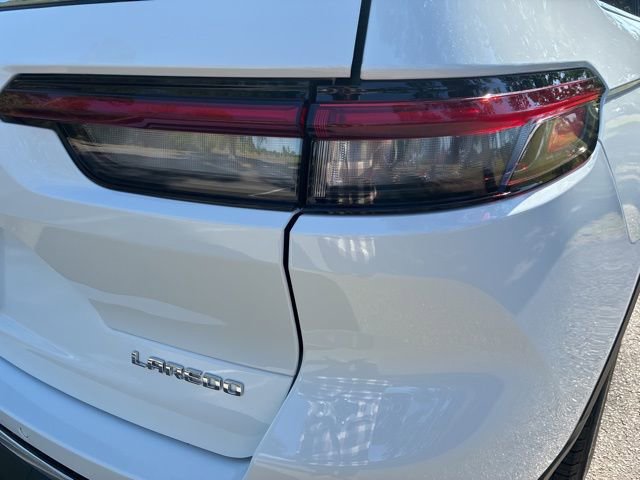 Used 2023 Jeep Grand Cherokee L Laredo w/ Luxury Tech Group I RWD image 14