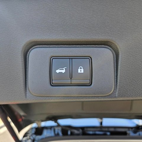 Certified 2025 Nissan Rogue SV w/ SV Premium Package image 18