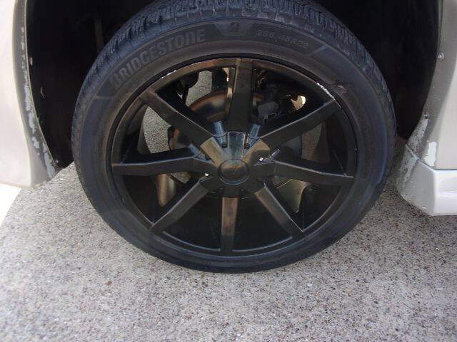 Used 2007 GMC Yukon SLT w/ SLT Preferred Equipment Group image 3