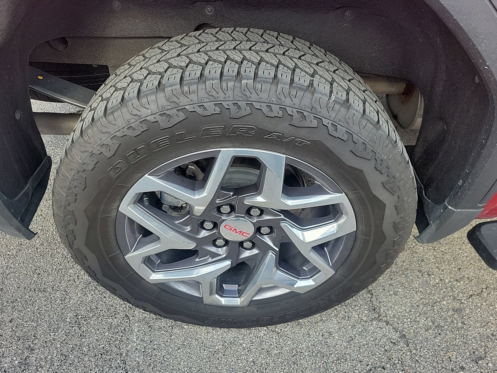 Used 2025 GMC Sierra 1500 SLT w/ SLT Premium Plus Package AWD/4WD image 9