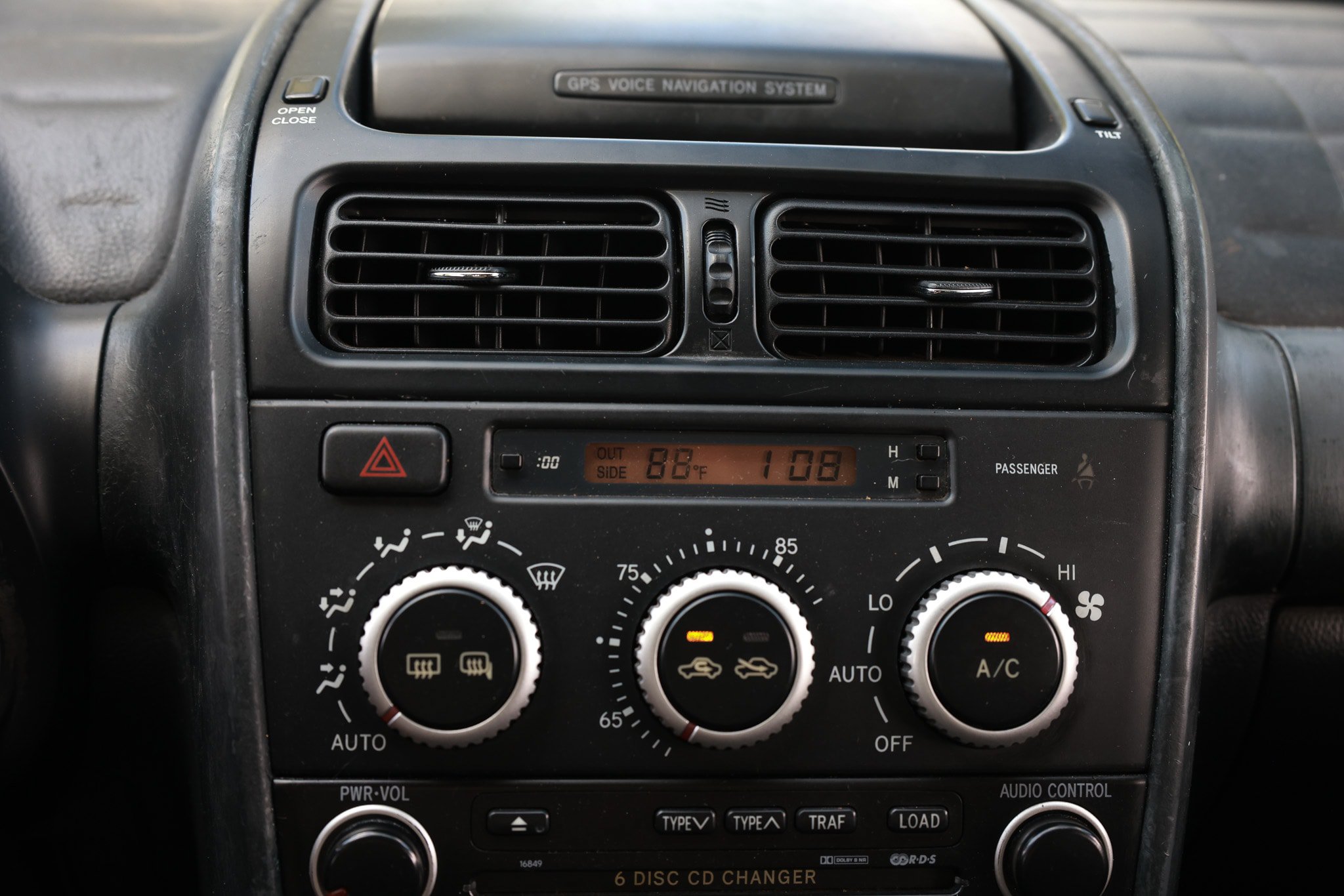 Used 2004 Lexus IS 300 RWD image 36